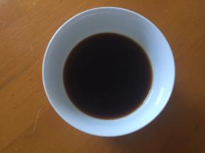 先将咖啡粉和水混合冷却，120克