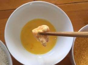 再裹一层蛋液