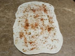 洒上蒜盐、辣椒粉、孜然粉