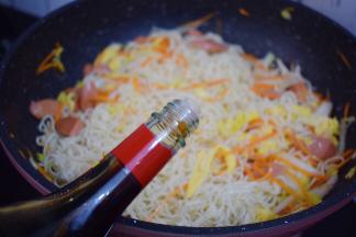 加入味极鲜酱油