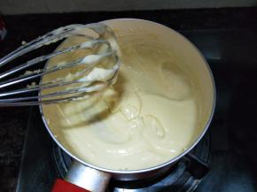 煮至面糊浓稠，如丝带飘落厚实感