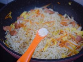 加入鸡精