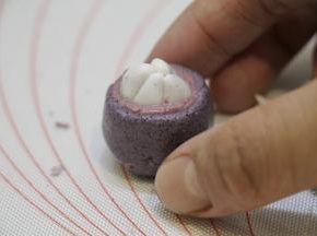 红色内皮，紫色外壳，此步骤漏拍，下次补。