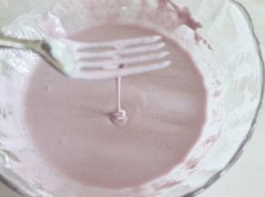 搅拌均匀，直到非常细腻的米粉糊。