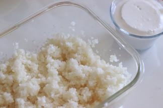 准备好浓的椰浆。（新鲜椰子肉加水打成细腻的椰浆）