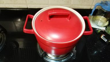 盖上盖子小火煮七分钟