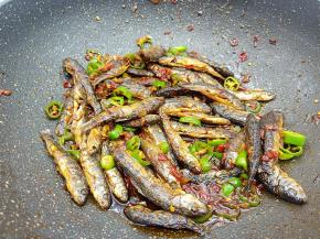 快速翻炒即可出锅！