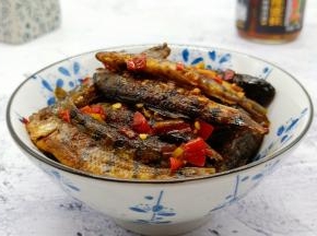 野生石斑鱼鱼肉鲜美辣而带劲！