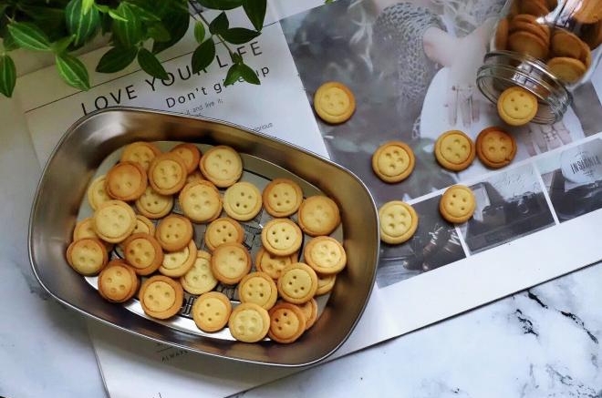 纽扣饼干