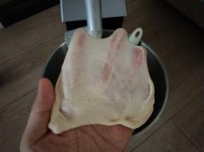 揉到出手套膜为止。然后进行基础发酵。