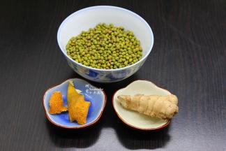 食材准备：绿豆、陈皮、生姜