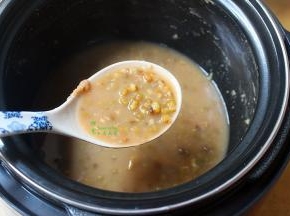 按煮键，约50分钟，即可煮烂。我用的是压力锅，容易煮熟。如果是砂锅煮，要小火慢炖2小时。