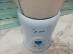 把花生米磨成花生浆