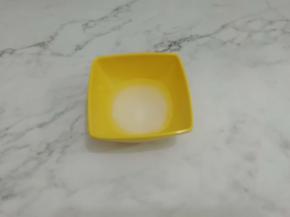 淀粉加入少许的水搅拌均匀