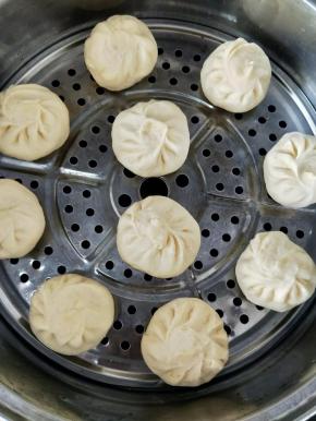 全部做好后再次发酵30分钟左右，然后放入蒸锅，上汽后蒸12分钟，再焖三分钟。