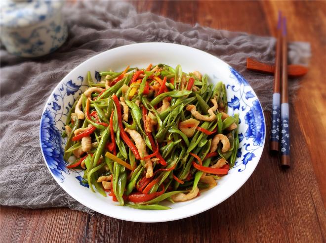 双色空心菜茎炒肉