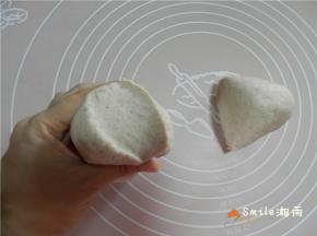 揉好的面团切开没有大气泡。