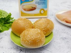 食材准备齐全。