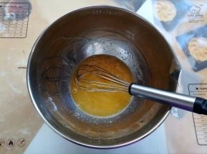 步骤3中的材料充分搅拌均匀