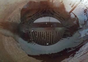 热锅倒入适量的食用油