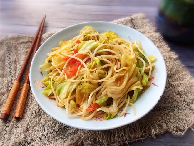 番茄豆芽炒卷心菜