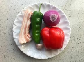 准备材料如图。