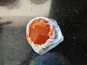 7、装入裱花袋中放入冰箱冷藏一个小时以上。