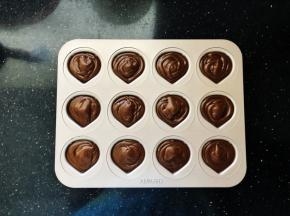 11、再挤入剩余的一半蛋糕糊。