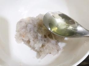 加入2勺鸡蛋清