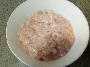 把油抹开形成一层封膜