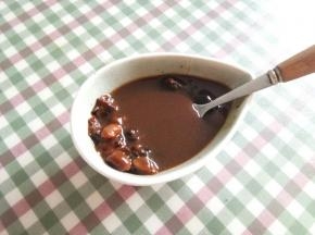 一勺豆瓣酱加三勺甜面酱混合均匀