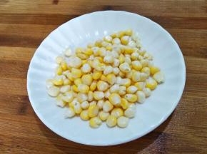 玉米抠下来