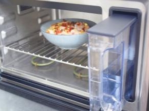 再放入蒸汽烤箱中，水箱装上水