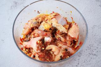 抓匀后腌制半小时