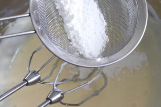 加入过筛的玉米淀粉