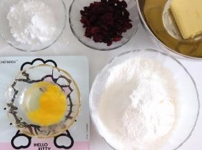 准备食材，低筋面粉需要过筛