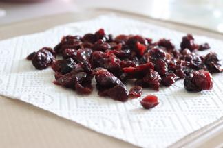 放到厨房纸吸一下水分。