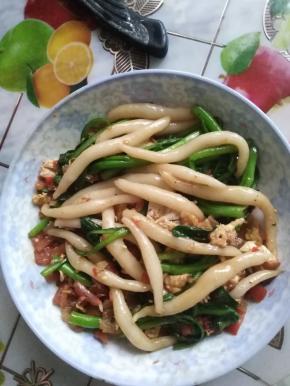 和自己喜欢的配菜炒