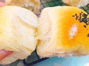 虽然是全麦依旧柔软拉丝哦