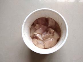 抓均匀，腌制20分钟