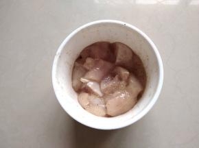 抓均匀，腌制20分钟