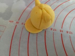 粘到帽子主体上