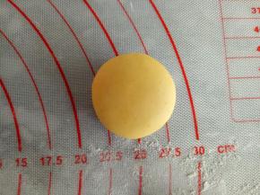 也是滚圆后压扁