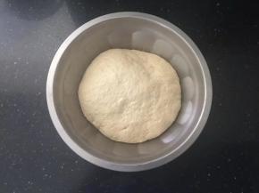 3、发酵至原来的两倍大。