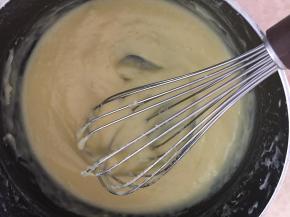 小火加热，不停搅拌，防止糊底，搅拌至刚出现纹路即可。