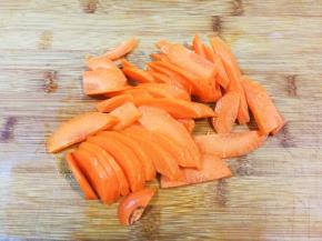 胡萝卜去皮切成片