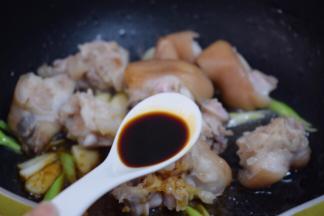 加入味极鲜酱油