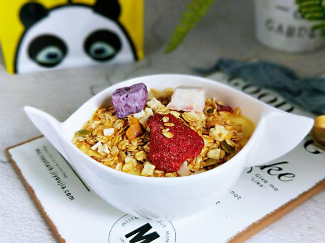 芒果酸奶水果干麦片