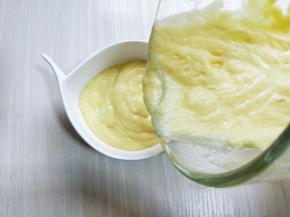 做好的芒果酸奶，香味扑鼻！