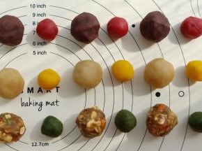 把桃山皮分成15克每份，馅35克每份。